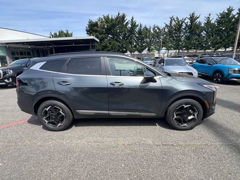 Certified 2026 Kia Sportage EX w/ EX Panoramic Sunroof Package AWD/4WD image 6