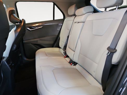 Used 2025 Kia Niro EX image 13