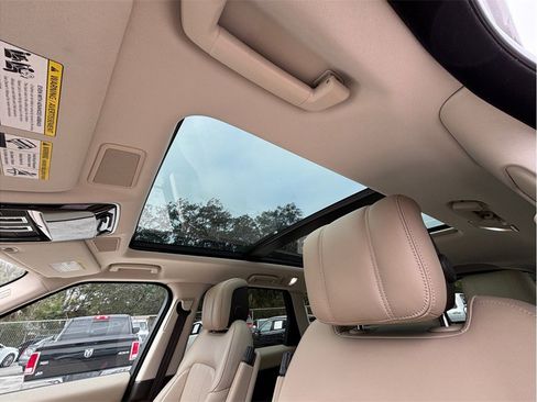 Used 2020 Land Rover Range Rover Sport HSE image 42