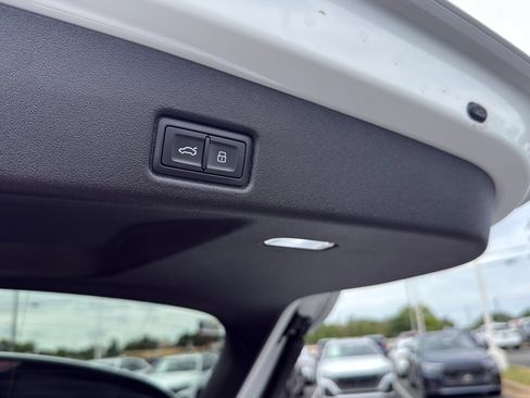 Certified 2025 Audi Q5 Premium AWD/4WD image 8