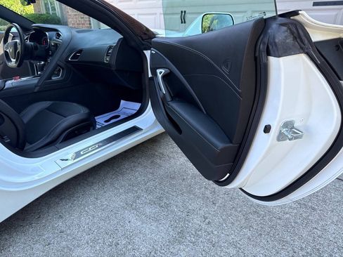 Used 2019 Chevrolet Corvette Stingray Coupe w/ 1LT RWD image 54