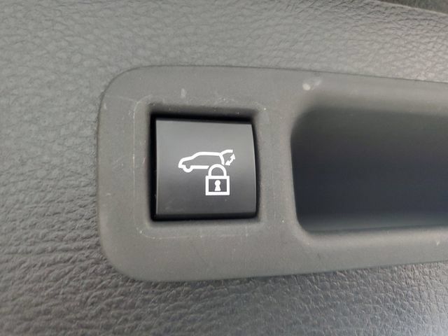 Used 2026 Toyota Sienna XLE FWD image 10