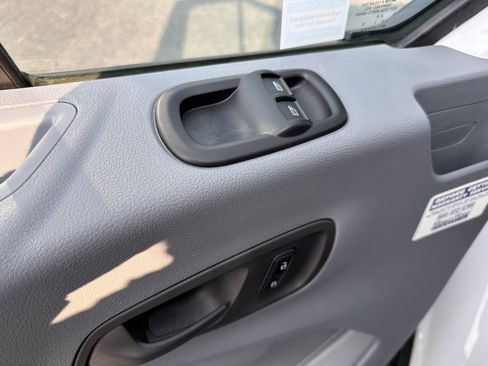 Used 2017 Ford Transit 150 XL image 17