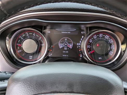 Used 2022 Dodge Challenger SXT image 24