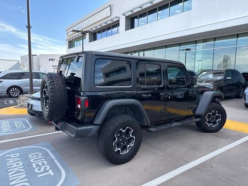 Used 2023 Jeep Wrangler Unlimited Rubicon w/ Cold Weather Group AWD/4WD image 8