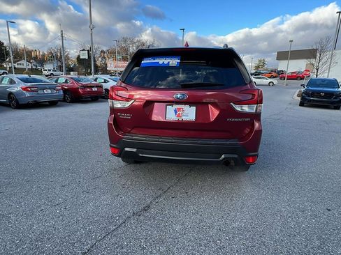 Used 2019 Subaru Forester Premium image 5