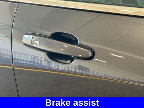 Used 2023 Chevrolet Equinox LT image 19