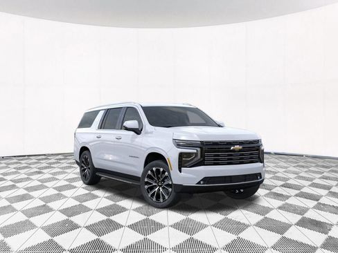 New 2026 Chevrolet Suburban High Country image 8