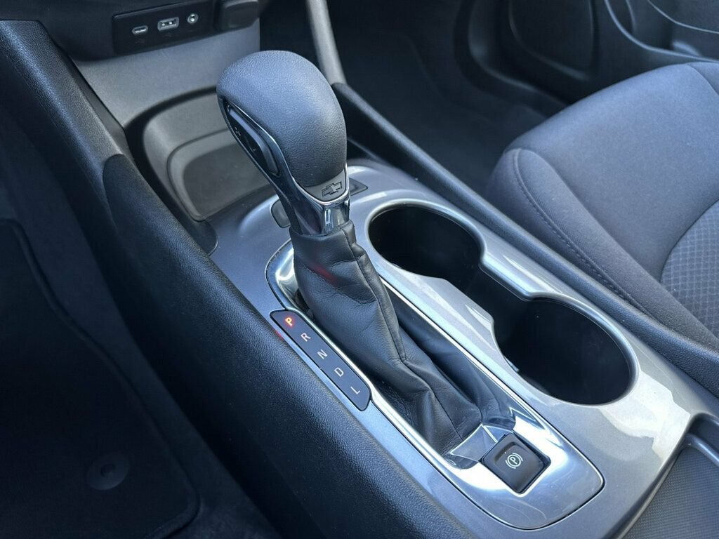 Used 2023 Chevrolet Malibu LS FWD image 17