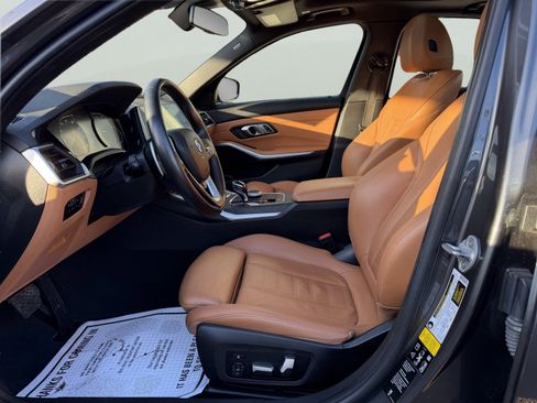 Used 2021 BMW 330i xDrive Sedan w/ Convenience Package image 17