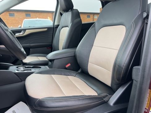 Certified 2021 Ford Escape Titanium w/ Titanium Premium Package image 22