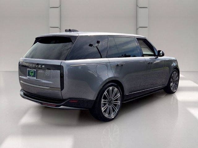 Used 2026 Land Rover Range Rover Long Wheelbase SE AWD/4WD image 5