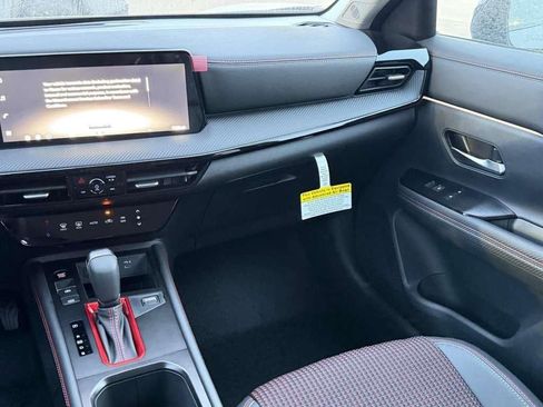 New 2026 Nissan Kicks SR FWD image 12