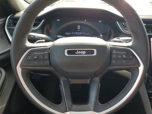 Certified 2024 Jeep Grand Cherokee L Limited w/ Luxury Tech Group II image 25