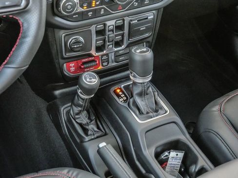 New 2026 Jeep Wrangler Unlimited Rubicon 392 image 32