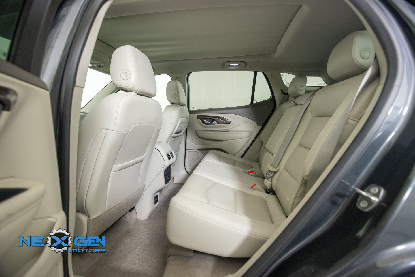 Used 2018 GMC Terrain Denali w/ Advanced Safety Package FWD image 31