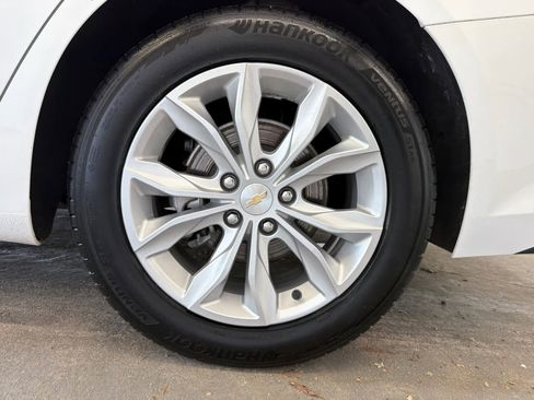 Used 2024 Chevrolet Malibu LT image 9