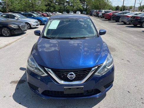 Used 2018 Nissan Sentra SV image 2