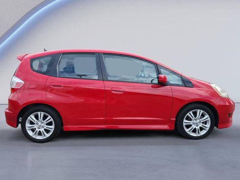 Used 2011 Honda Fit Sport image 2