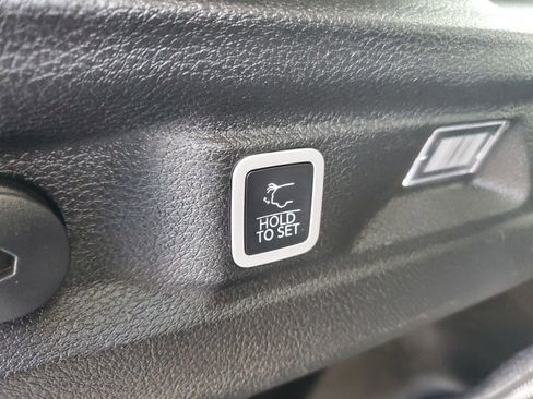 Used 2023 Jeep Grand Cherokee L Limited image 33