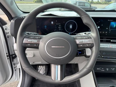 Used 2024 Hyundai Kona SEL image 10