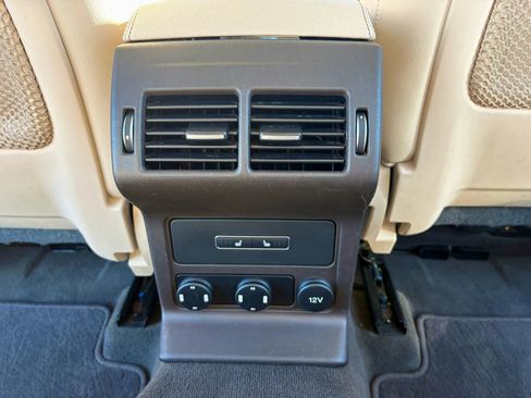 Used 2017 Jaguar F-PACE Prestige image 26