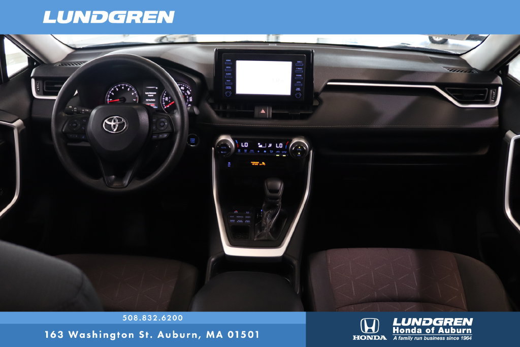 Used 2019 Toyota RAV4 XLE AWD/4WD image 16