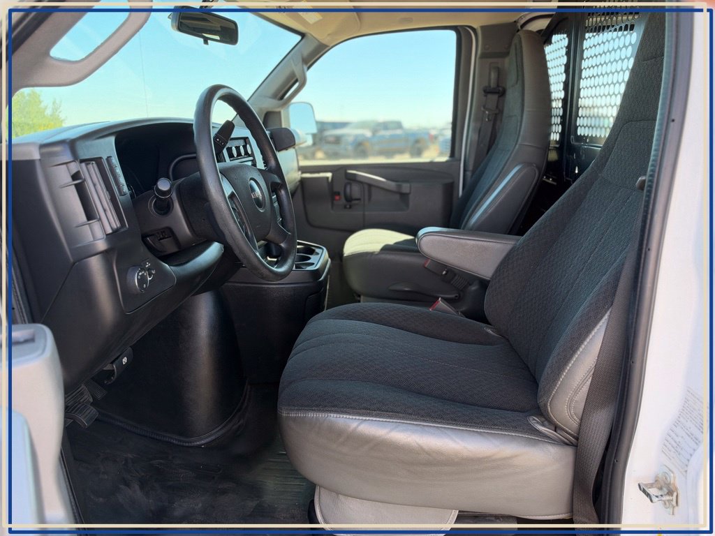 Used 2020 GMC Savana 2500 w/ Driver Convenience Package RWD image 2