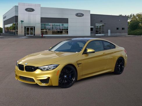 Used 2019 BMW M4 Coupe image 1