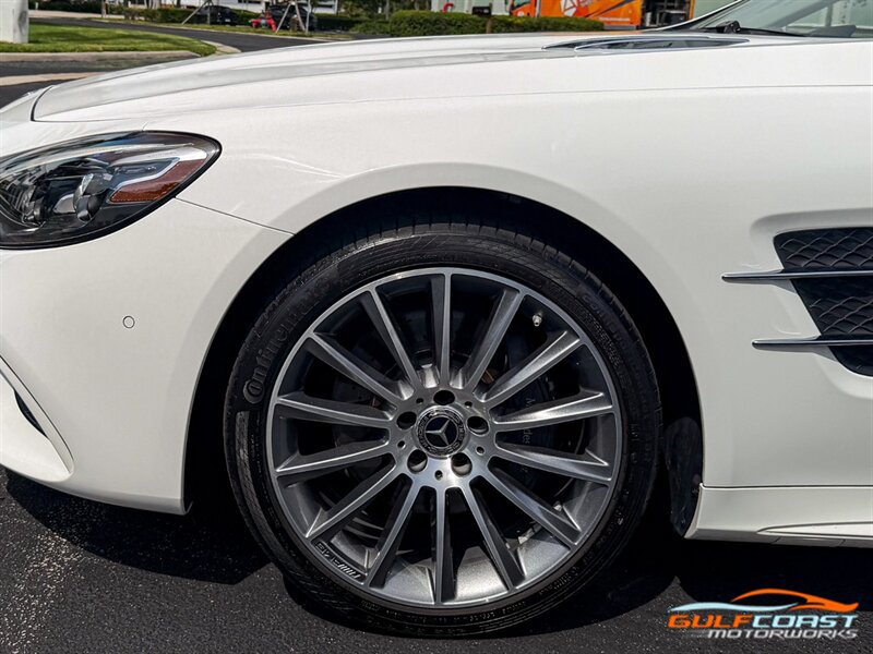 Used 2019 Mercedes-Benz SL 550 w/ Driver Assistance Package image 42