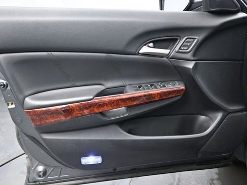 Used 2011 Honda Crosstour EX-L image 23