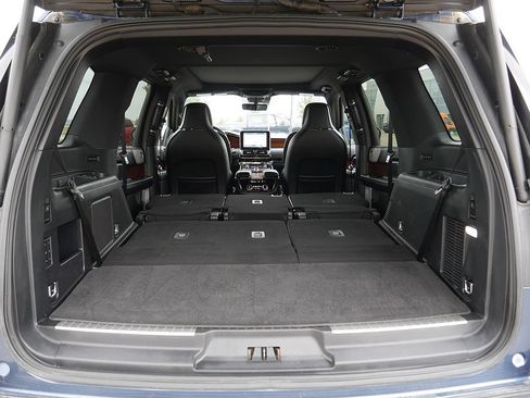 Used 2019 Lincoln Navigator Reserve AWD/4WD image 61