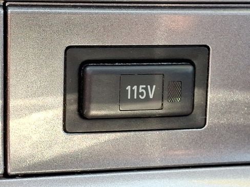 Used 2005 Pontiac Vibe AWD w/ Power Group Value Package image 25