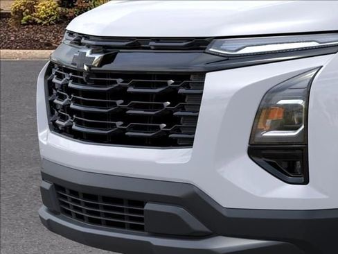 New 2026 Chevrolet Equinox LT AWD/4WD image 13