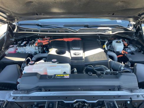 Used 2023 Toyota Tundra Platinum image 21