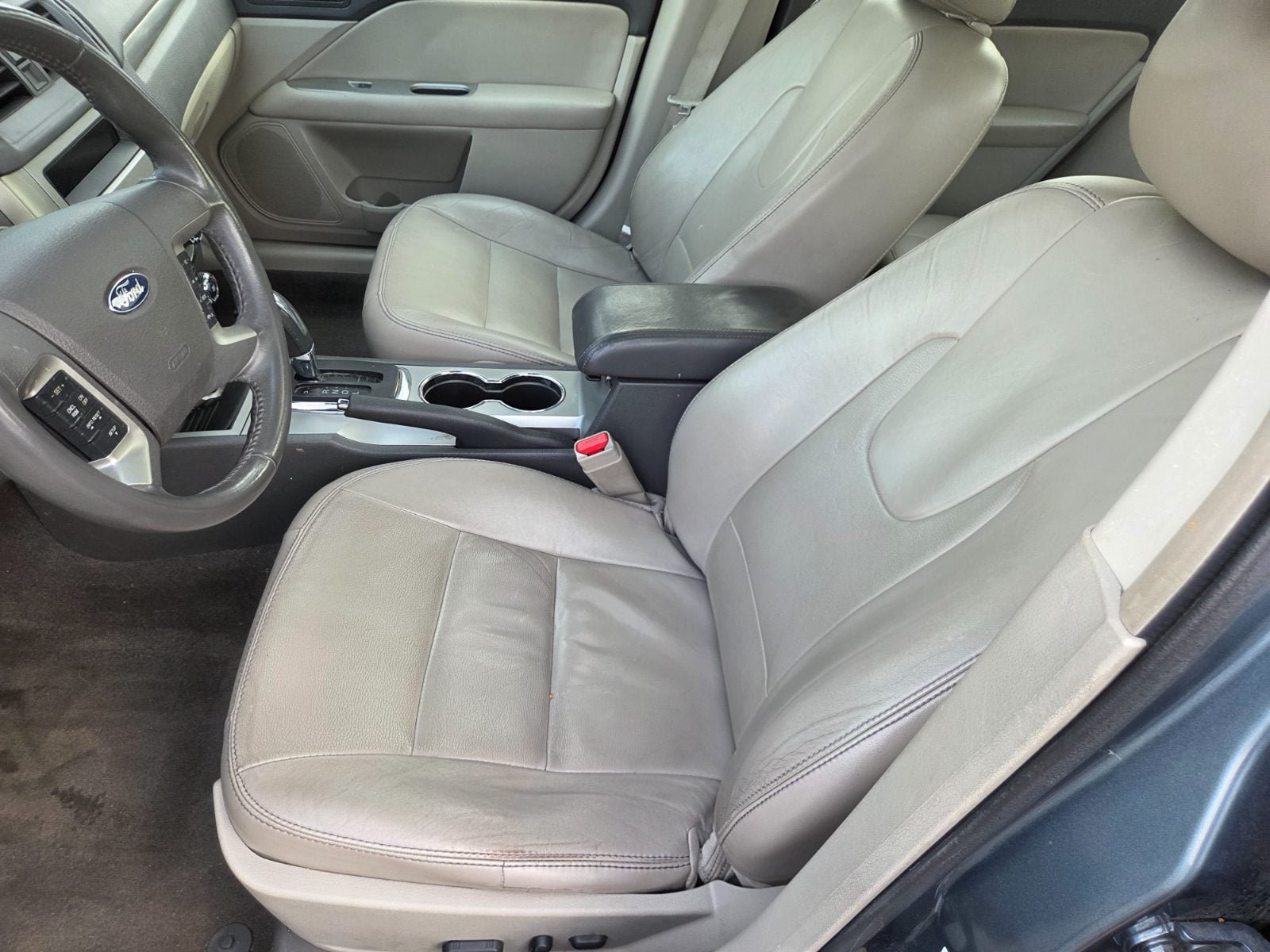 Used 2012 Ford Fusion Hybrid FWD image 9