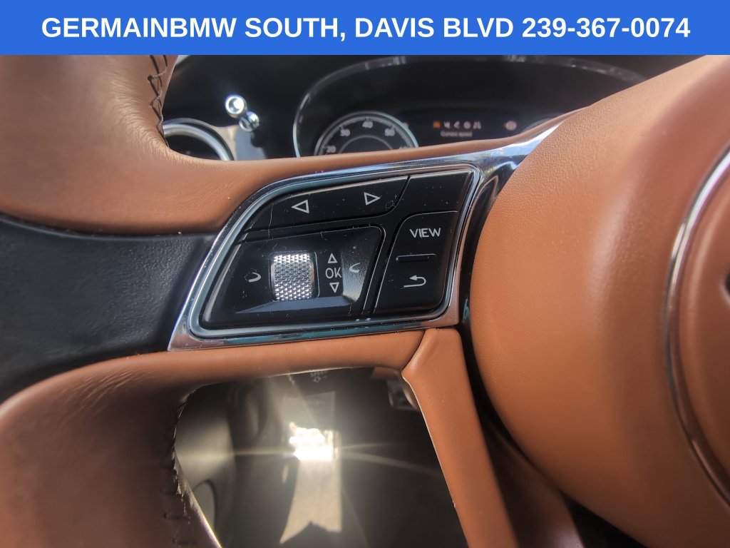 Used 2017 Bentley Bentayga AWD/4WD image 28