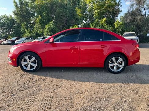 Used 2015 Chevrolet Cruze LT FWD image 2