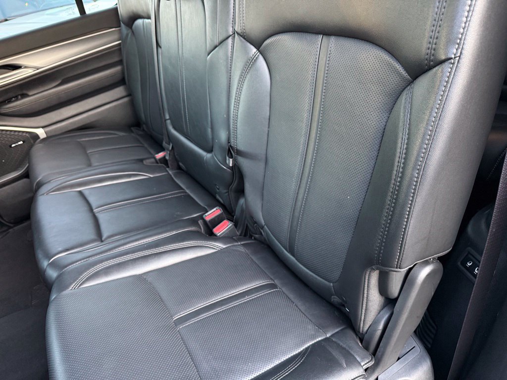 Used 2025 Jeep Wagoneer Series II w/ 8-Passenger Seating Package AWD/4WD image 24