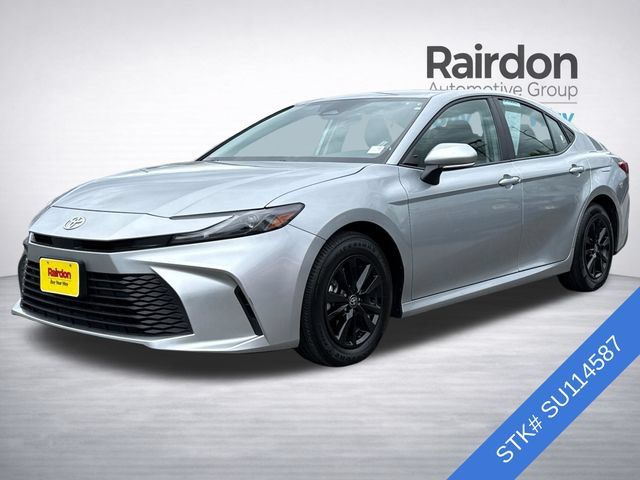 Used 2025 Toyota Camry LE FWD image 3