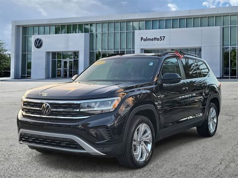 Used 2023 Volkswagen Atlas SE w/ Panoramic Sunroof Package image 3