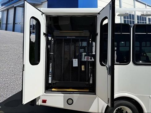 New 2025 Ford E-450 and Econoline 450 Super Duty w/ Shuttle Bus Prep Package RWD image 12