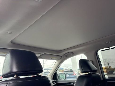 Used 2023 Honda Pilot Touring image 24