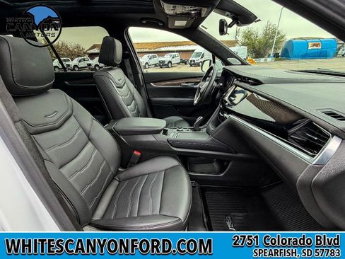 Used 2025 Cadillac XT6 Sport w/ Platinum Package AWD/4WD image 14