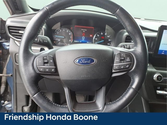 Used 2020 Ford Explorer XLT w/ Equipment Group 202A AWD/4WD image 23