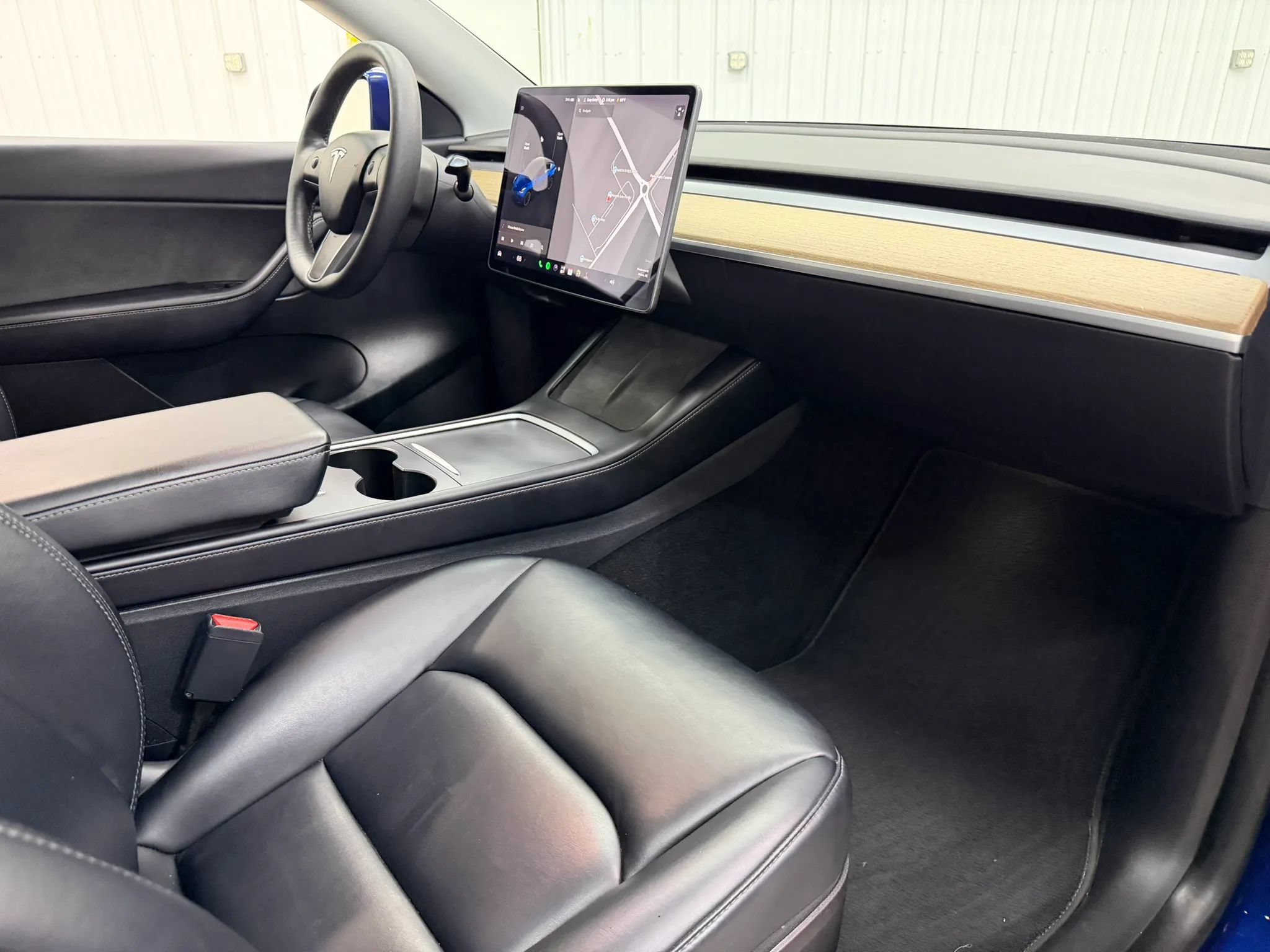 Used 2021 Tesla Model Y Long Range AWD/4WD image 14