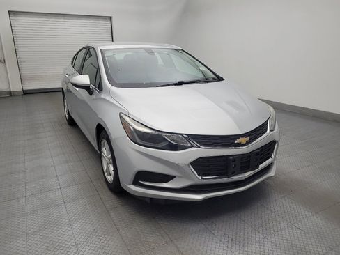 Used 2017 Chevrolet Cruze LT w/ Convenience Package FWD image 14