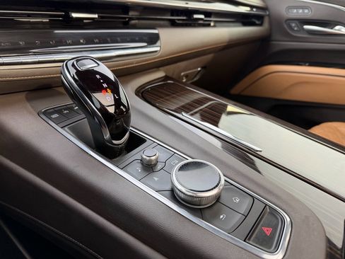 Certified 2023 Cadillac Escalade ESV Sport w/ Touring Package image 24