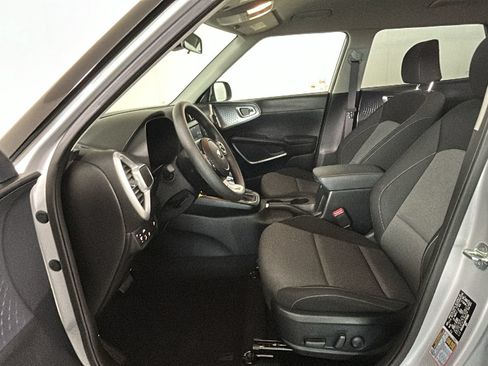 Used 2021 Kia Soul S FWD image 13