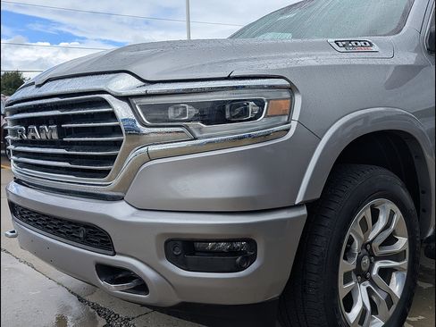 Used 2022 RAM 1500 Limited w/ Body Color Bumper Group AWD/4WD image 12